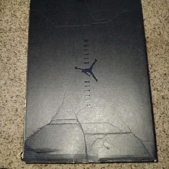 billie eilish Nike jordan 1 mid - Picture 2 of 3